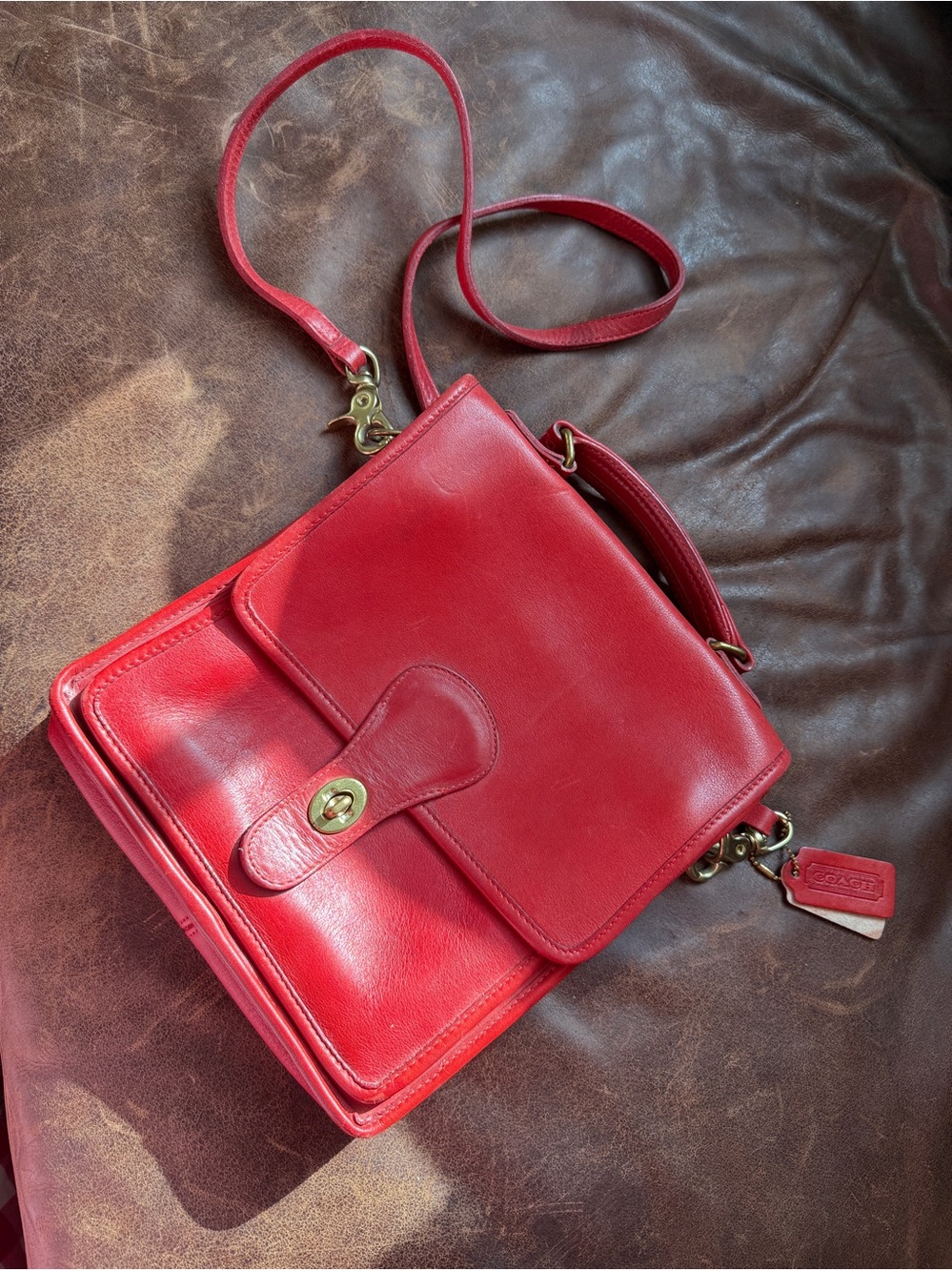 Vintage Red Coach Station bag 5130